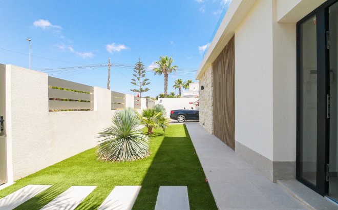 Revente - Villa -
Orihuela Costa - Costa Blanca