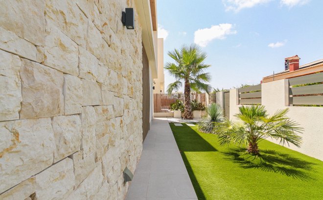 Revente - Villa -
Orihuela Costa - Costa Blanca
