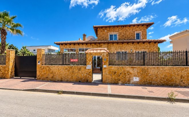 Revente - Villa -
San Fulgencio - Costa Blanca