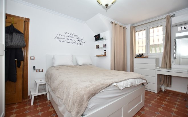 Revente - Villa -
San Fulgencio - Costa Blanca