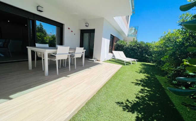 Resale - Apartment -
Vistabella Golf Entre Naranjos - Inland