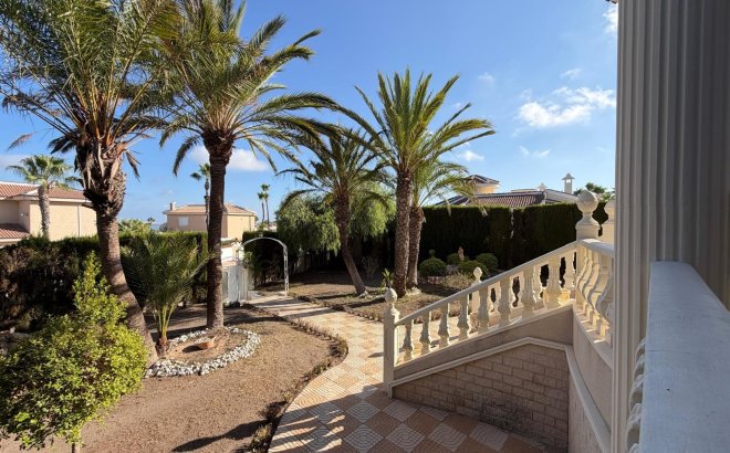 Resale - Villa -
Rojales - La Fiesta