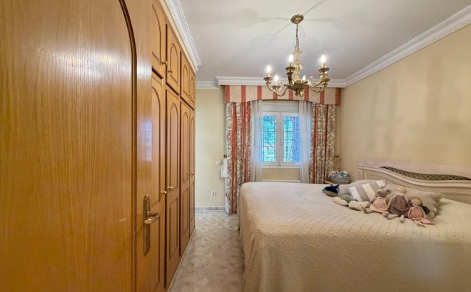 Resale - Villa -
Rojales - La Fiesta