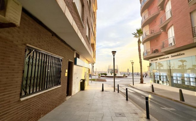 Resale - Apartment -
Torrevieja