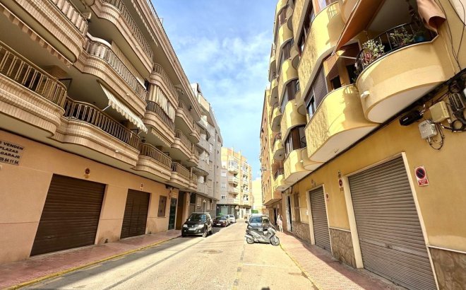 Resale - Town House -
Torrevieja - Playa del Cura