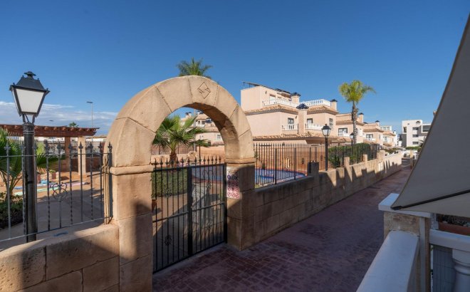 Resale - Town House -
Orihuela Costa - Los Dolses
