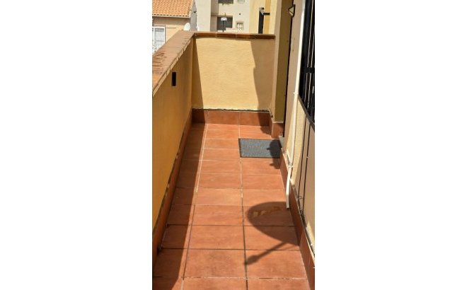Resale - Dúplex -
Torrevieja - Playa del Cura