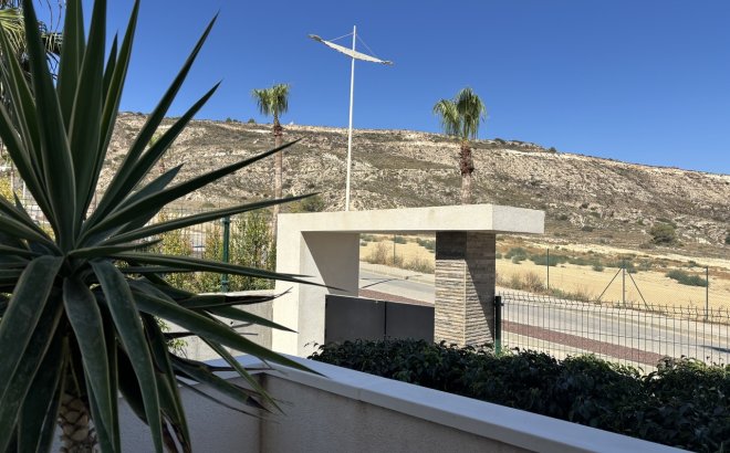 Revente - Appartement -
La Finca Golf Resort - Inland