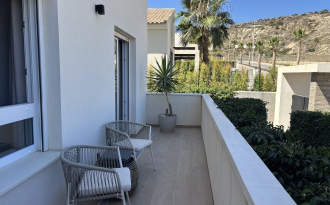 Revente - Appartement -
La Finca Golf Resort - Inland