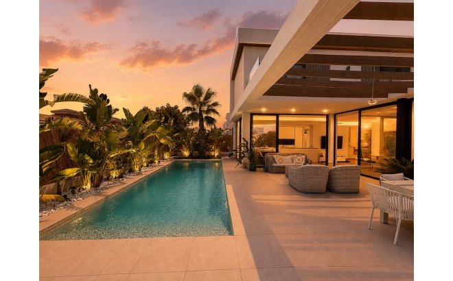 Resale - Villa -
Cabo Roig - Costa Blanca