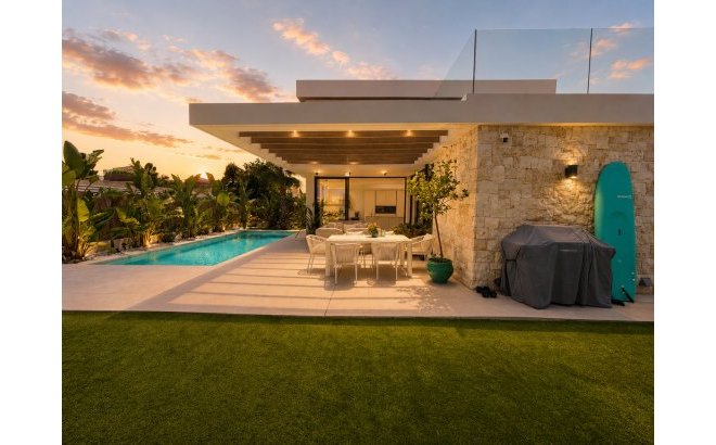 Resale - Villa -
Cabo Roig - Costa Blanca