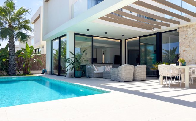 Resale - Villa -
Cabo Roig - Costa Blanca