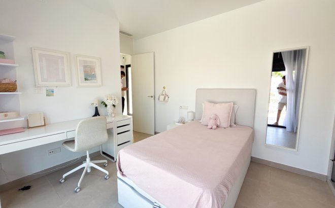 Resale - Villa -
Cabo Roig - Costa Blanca