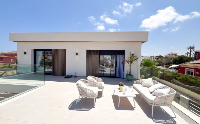 Resale - Villa -
Cabo Roig - Costa Blanca