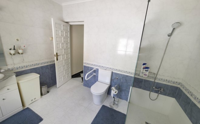 Resale - Villa -
Torrevieja - Costa Blanca