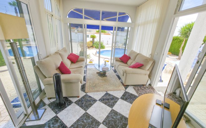 Resale - Villa -
Torrevieja - Costa Blanca