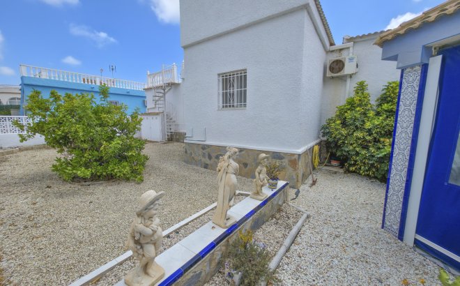 Resale - Villa -
Torrevieja - Costa Blanca