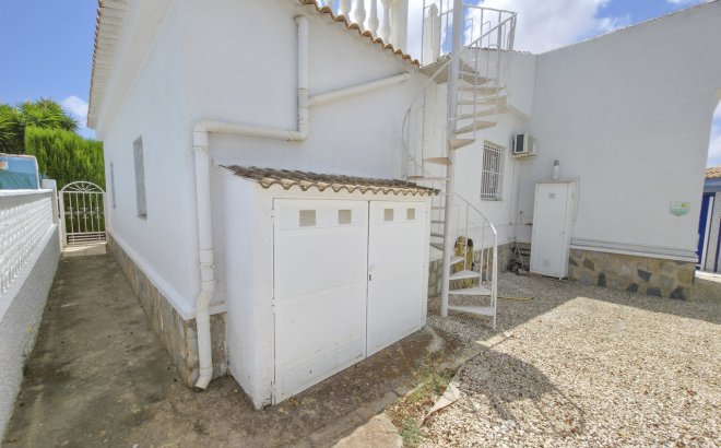 Resale - Villa -
Torrevieja - Costa Blanca