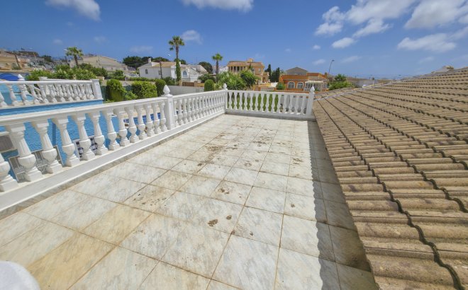 Resale - Villa -
Torrevieja - Costa Blanca