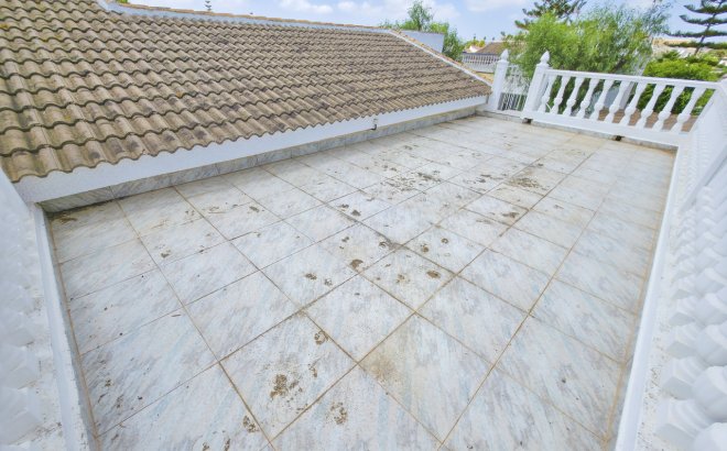 Resale - Villa -
Torrevieja - Costa Blanca