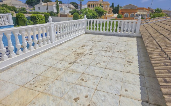Resale - Villa -
Torrevieja - Costa Blanca