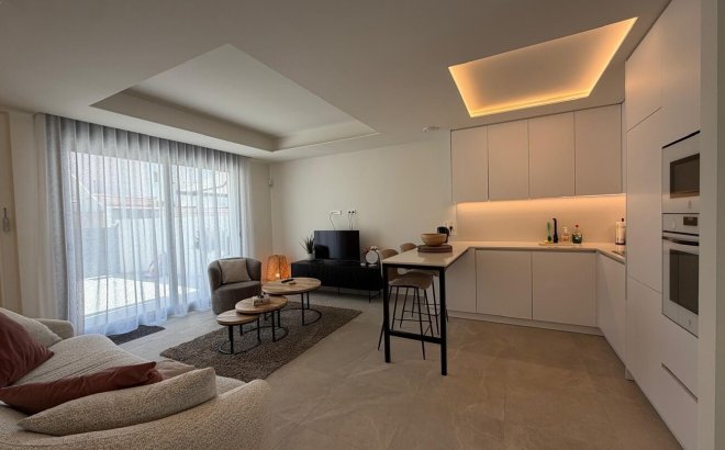 Resale - Semi Detached -
Torre de la Horadada - Costa Blanca