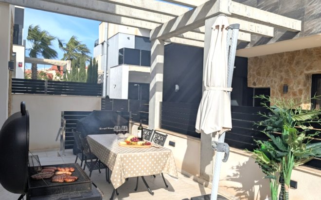 Resale - Villa -
Cabo Roig - Costa Blanca
