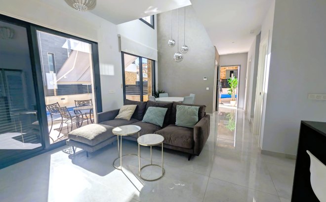 Resale - Villa -
Cabo Roig - Costa Blanca