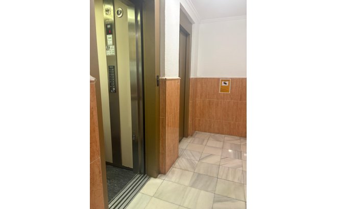 Resale - Apartment -
Torrevieja - Costa Blanca