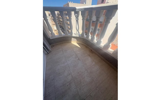 Resale - Apartment -
Torrevieja - Costa Blanca