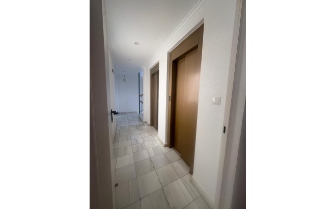 Resale - Apartment -
Torrevieja - Costa Blanca