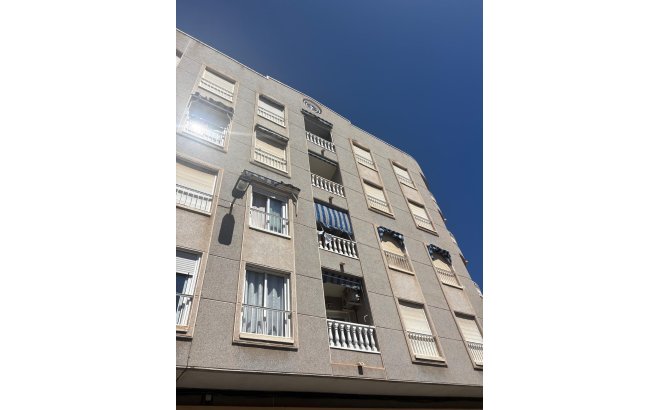 Resale - Apartment -
Torrevieja - Costa Blanca