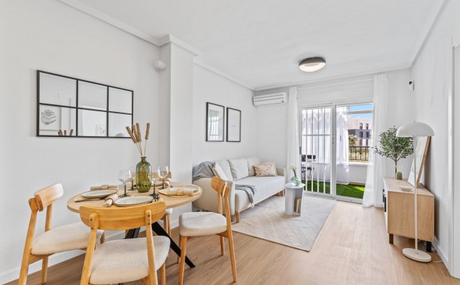 Resale - Apartment -
Playa Flamenca - Costa Blanca