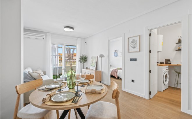 Resale - Apartment -
Playa Flamenca - Costa Blanca