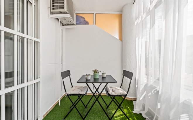 Resale - Apartment -
Playa Flamenca - Costa Blanca