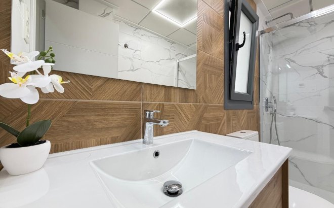 Resale - Apartment -
Torrevieja - Estacion De Autobuses