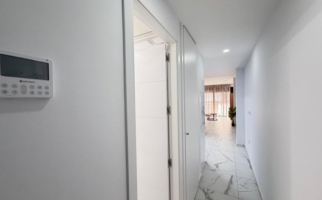 Resale - Apartment -
Torrevieja - Estacion De Autobuses