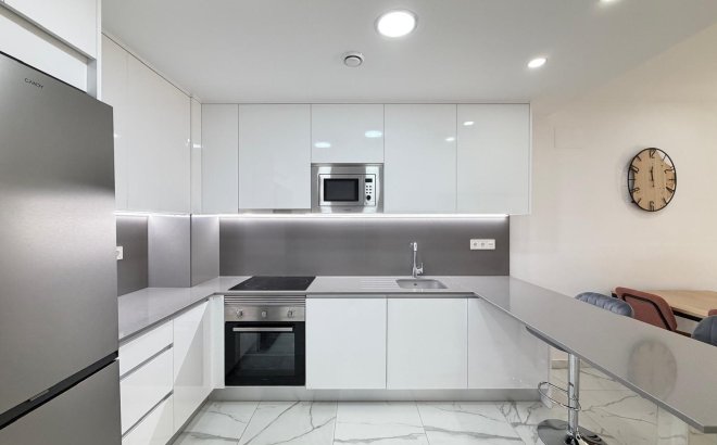 Resale - Apartment -
Torrevieja - Estacion De Autobuses