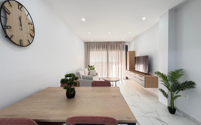 Resale - Apartment -
Torrevieja - Estacion De Autobuses
