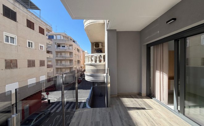 Resale - Apartment -
Torrevieja - Estacion De Autobuses