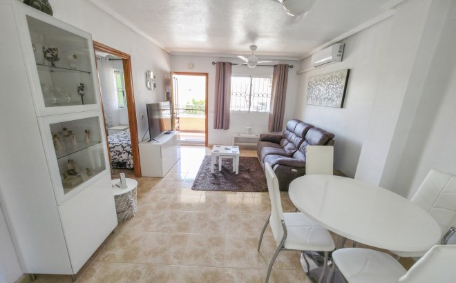 Resale - Apartment -
Villamartin - Costa Blanca