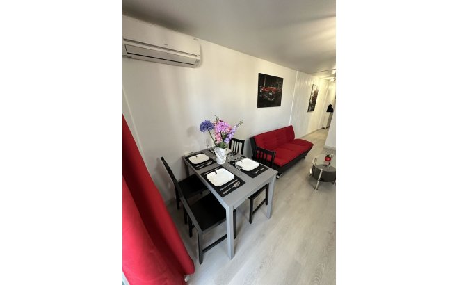 Resale - Apartment -
Torrevieja - Centro