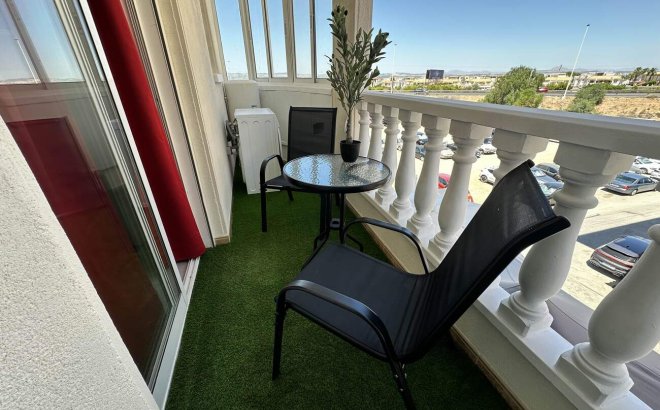 Resale - Apartment -
Torrevieja - Centro