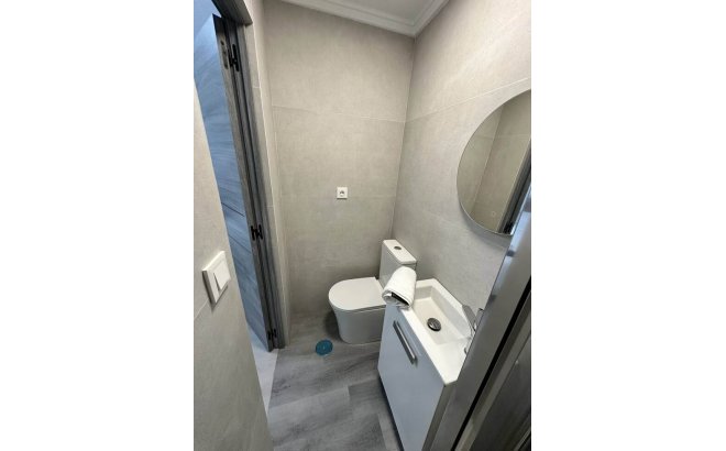 Resale - Apartment -
Torrevieja - Centro
