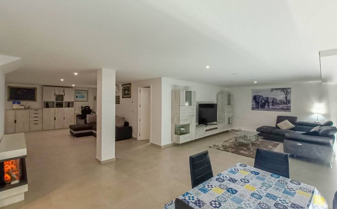 Resale - Villa -
Rojales - Inland