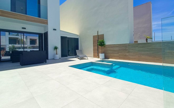 Resale - Villa -
Rojales - Inland