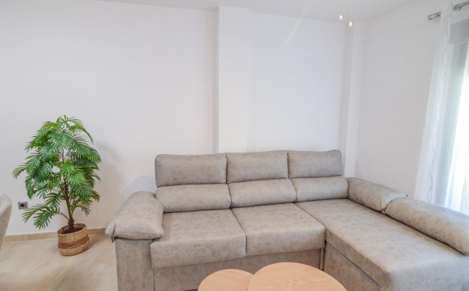 Resale - Apartment -
Torrevieja - Playa del Cura
