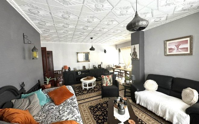 Resale - Apartment -
San Miguel de Salinas - Balcon De San Miguel