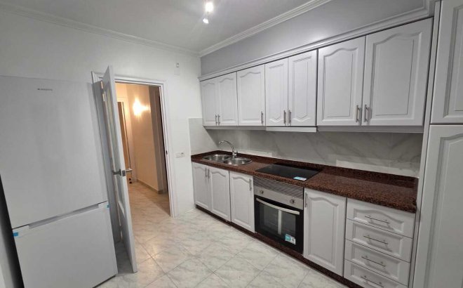 Resale - Apartment -
Torrevieja - Habaneras
