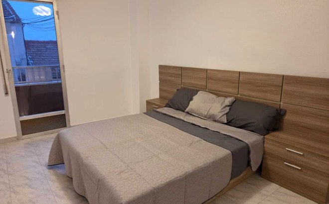 Resale - Apartment -
Torrevieja - Habaneras